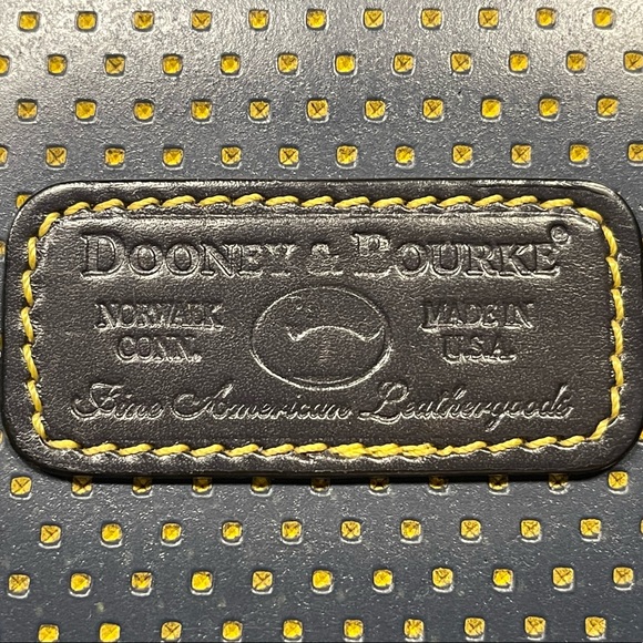 Dooney & Bourke Satchel like new all around - Picture 7 of 10